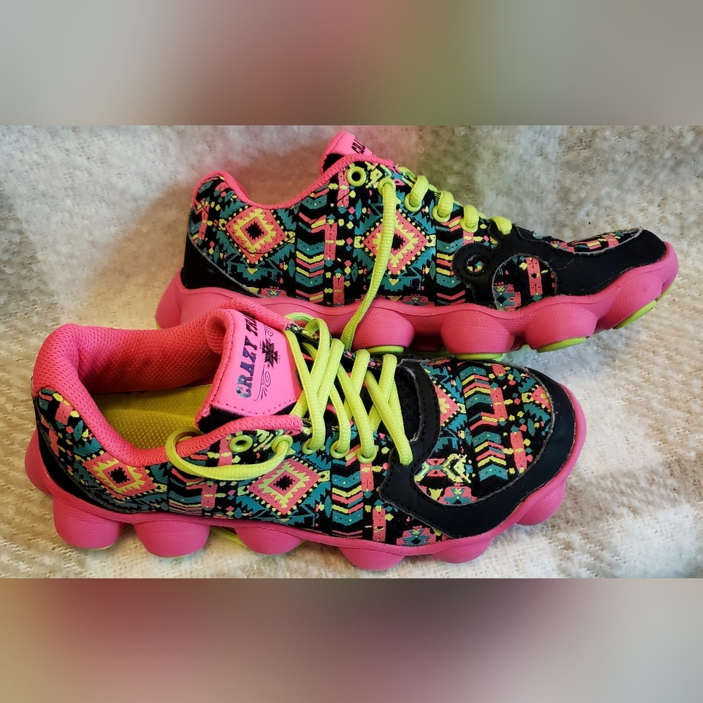 CRAZY TRAIN Aztec Pink and Green Sneakers Women's 7.5